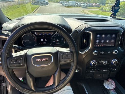 Used 2022 GMC Sierra 1500 AT4 w/ AT4 Premium Package AWD/4WD image 7