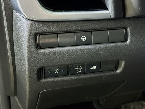 Used 2023 Nissan Rogue SL w/ SL Premium Package image 14