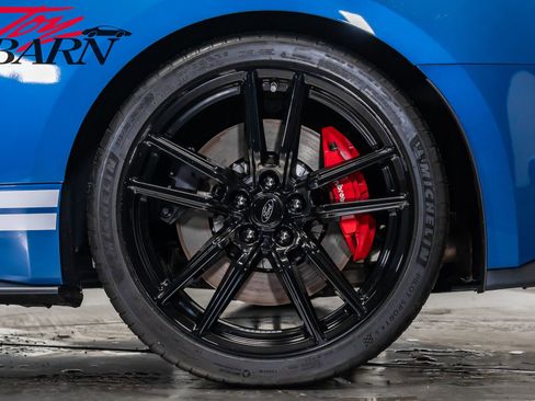 Used 2021 Ford Mustang Shelby GT500 w/ Technology Package image 19