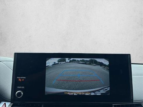 Certified 2026 Toyota Sienna XLE FWD image 14