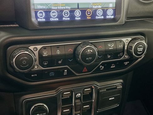 Used 2022 Jeep Wrangler Unlimited Sahara image 24