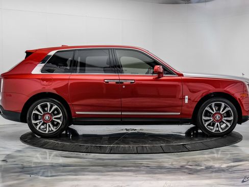 Used 2019 Rolls-Royce Cullinan AWD/4WD image 23