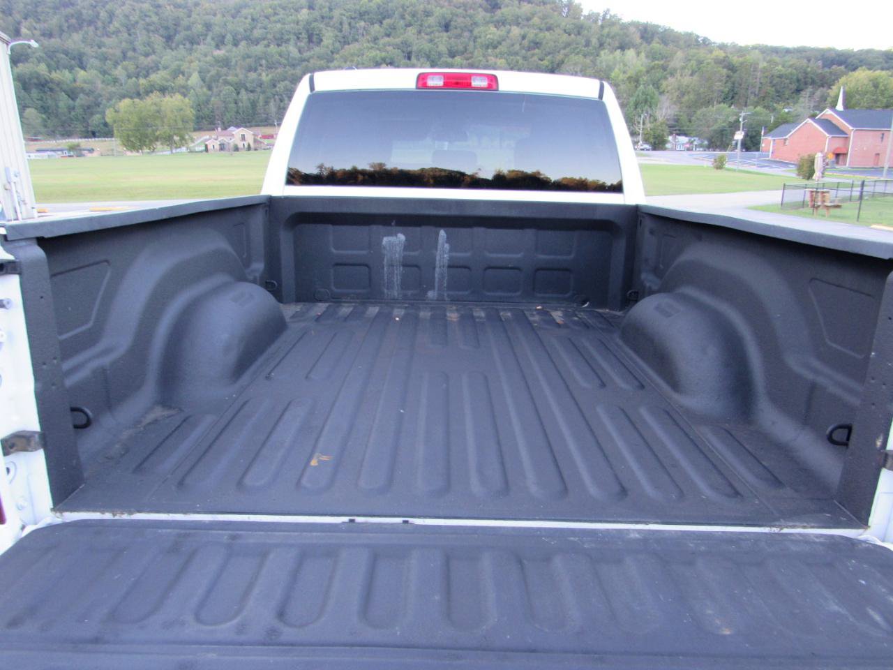 Used 2015 RAM 1500 Tradesman w/ Popular Equipment Group RWD image 10