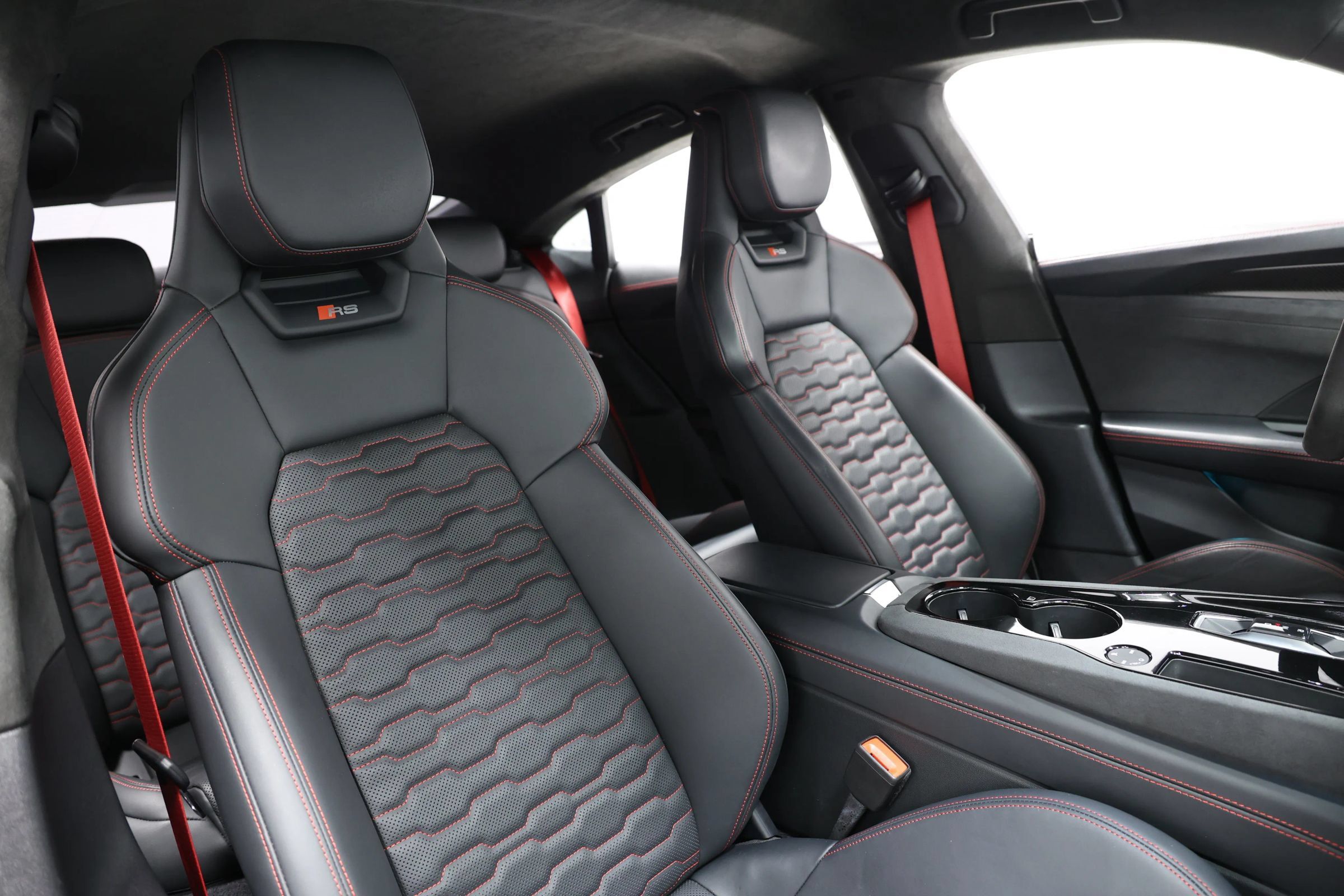 Used 2022 Audi RS e-tron GT w/ Year 1 Package AWD/4WD image 90