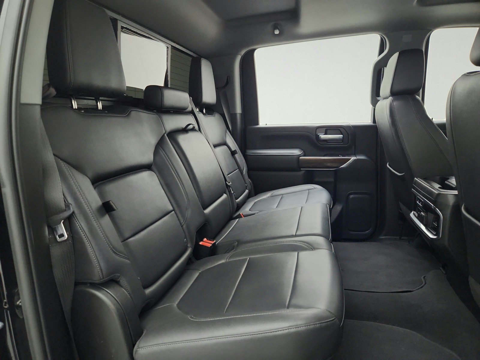 Used 2021 GMC Sierra 2500 SLT w/ SLT Preferred Package AWD/4WD image 31