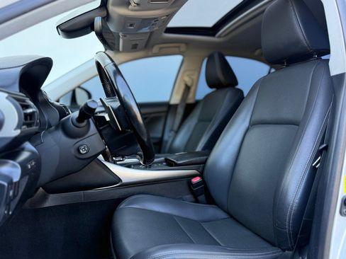 Used 2018 Lexus IS 300 w/ Comfort Package RWD image 18