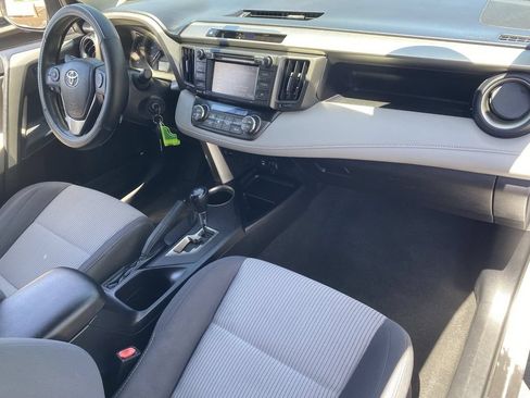 Used 2015 Toyota RAV4 XLE FWD image 12
