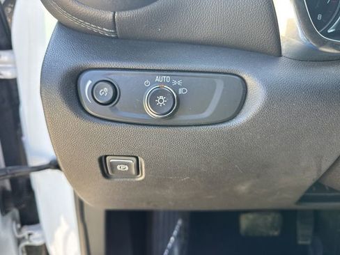 Used 2021 Chevrolet Blazer LT w/ Sound & Technology Package image 17