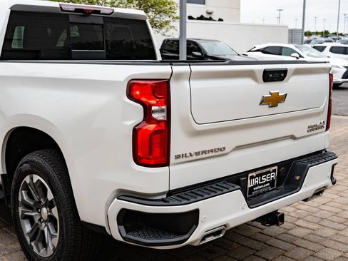 Used 2024 Chevrolet Silverado 1500 High Country w/ Technology Package AWD/4WD image 19
