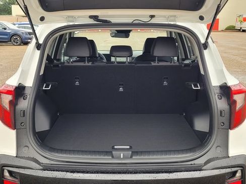 New 2026 Kia Seltos S FWD image 7