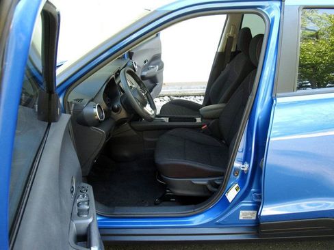 Used 2021 Nissan Kicks SV FWD image 17