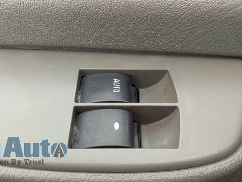 Used 2019 Chevrolet Express 3500 Extended w/ Driver Convenience Package RWD image 19