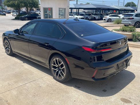 Used 2023 BMW 740i RWD image 4