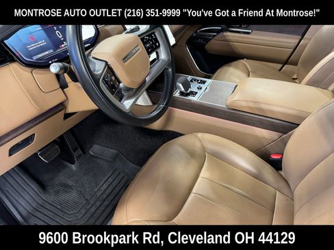 Used 2022 Land Rover Range Rover Long Wheelbase SE image 12