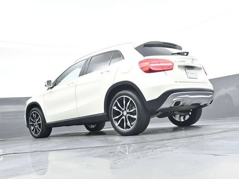 Used 2017 Mercedes-Benz GLA 250 4MATIC image 33
