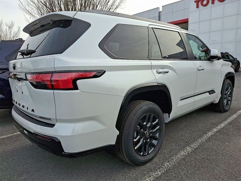 New 2026 Toyota Sequoia Platinum image 5