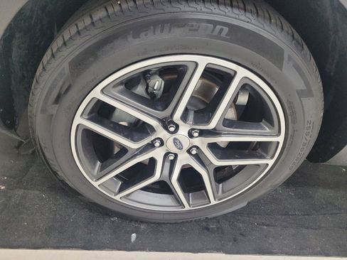 Used 2019 Ford Explorer Sport AWD/4WD image 31