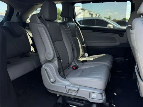 Used 2024 Honda Odyssey Touring image 16