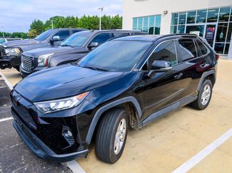 Used 2021 Toyota RAV4 XLE FWD video 1