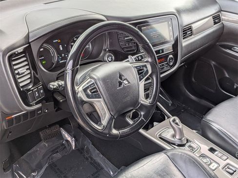 Used 2019 Mitsubishi Outlander SEL image 11