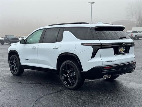 New 2026 Chevrolet Traverse RS w/ LPO, Floor Liner Package image 5
