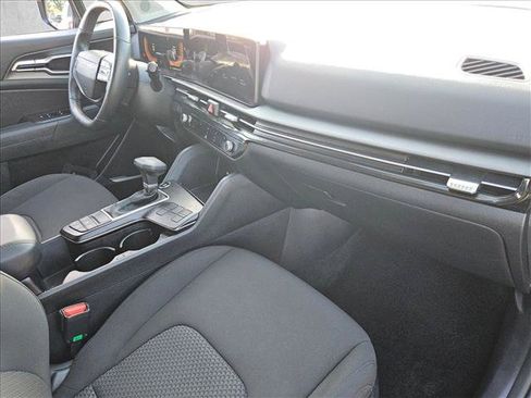 Used 2026 Kia Sportage LX FWD image 20