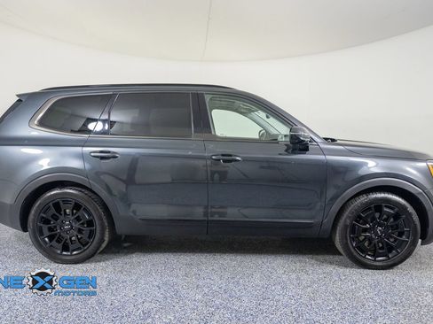 Used 2022 Kia Telluride SX w/ SX Prestige Package AWD/4WD image 8