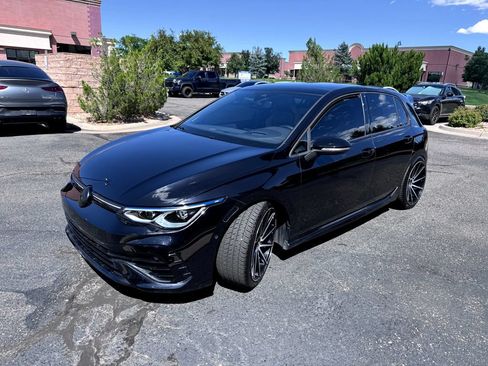Used 2023 Volkswagen Golf R AWD/4WD image 4