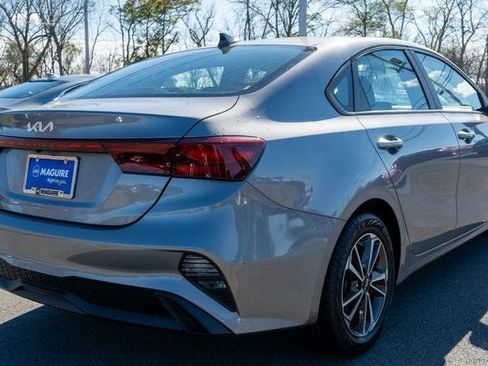 Used 2023 Kia Forte LXS image 6