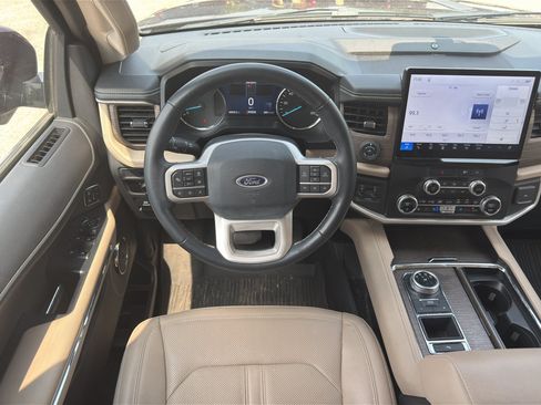 Used 2023 Ford Expedition Limited RWD image 26