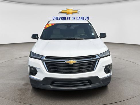 Used 2023 Chevrolet Traverse LS FWD image 2