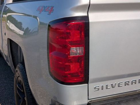 Used 2015 Chevrolet Silverado 1500 W/T AWD/4WD image 17