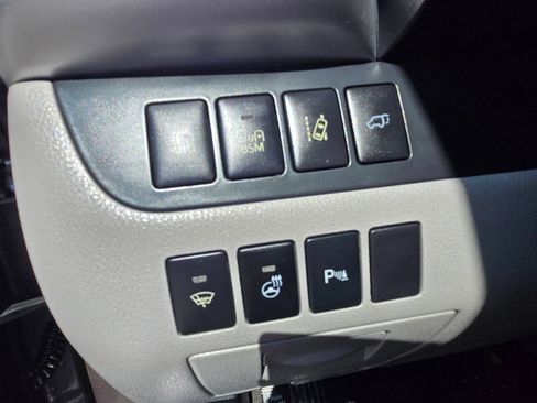 Used 2016 Toyota Highlander Limited Platinum AWD/4WD image 10