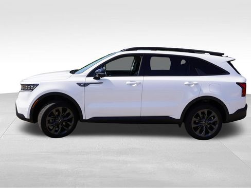 Certified 2023 Kia Sorento SX Prestige AWD/4WD image 9