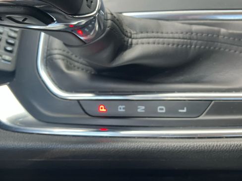 Used 2021 Chevrolet Traverse RS AWD/4WD image 26