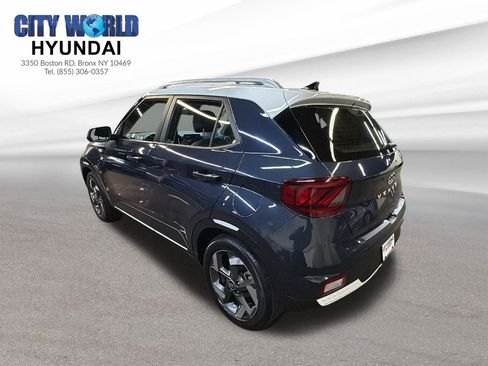 Used 2021 Hyundai Venue w/ Cargo Package image 3