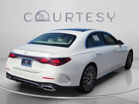 Used 2026 Mercedes-Benz E 350 4MATIC Sedan image 3