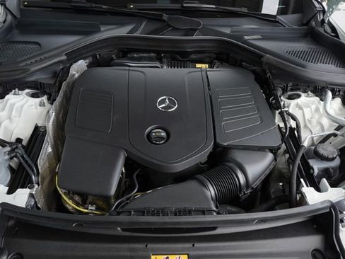 Certified 2025 Mercedes-Benz GLC 350e 4MATIC image 37