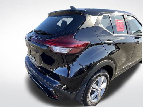 Certified 2025 Nissan Kicks Play S image 16