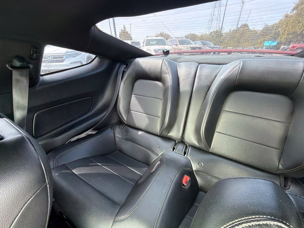 Used 2018 Ford Mustang GT Premium w/ GT Performance Package RWD image 9