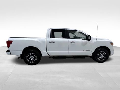 Used 2021 Nissan Titan SV w/ SV Convenience Package AWD/4WD image 4