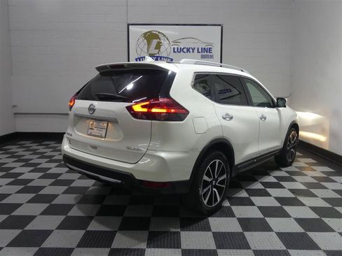 Used 2017 Nissan Rogue SL w/ SL Premium Package AWD/4WD image 10