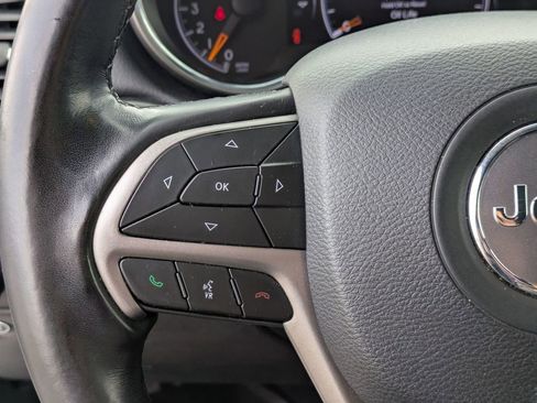 Used 2020 Jeep Grand Cherokee Laredo image 19