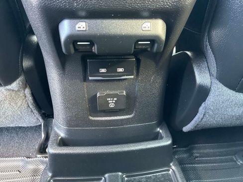 Used 2021 Jeep Wrangler Unlimited Sahara w/ Cold Weather Group AWD/4WD image 20
