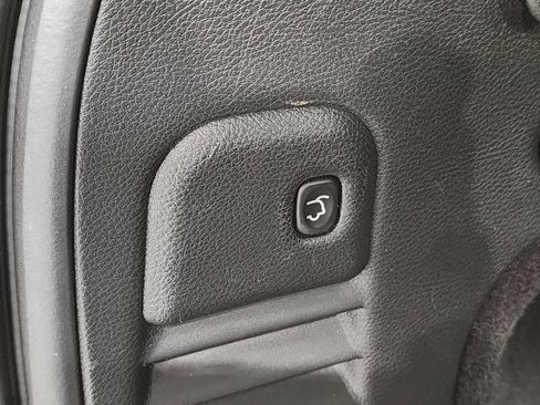 Used 2020 Jeep Grand Cherokee Altitude AWD/4WD image 32