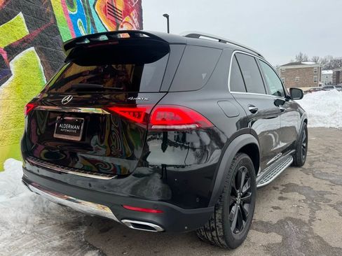 Used 2022 Mercedes-Benz GLE 350 4MATIC w/ Premium Package image 19