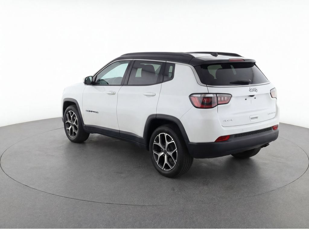 Used 2024 Jeep Compass Limited AWD/4WD image 3