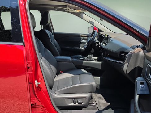 Used 2021 Nissan Rogue SL w/ Premium Package FWD image 11
