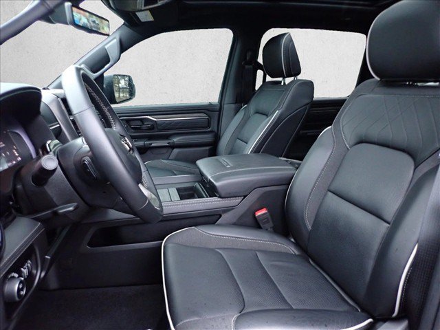 Used 2025 RAM 1500 Limited AWD/4WD image 9