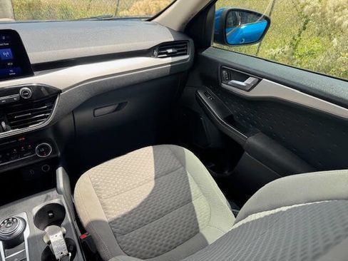 Used 2020 Ford Escape SE image 22
